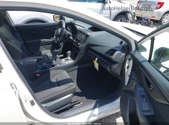 4S3GTAD66N3706888 2022 SUBARU IMPREZA White Вид салону спереду
