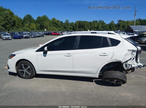 4S3GTAV62N3707339 2022 SUBARU IMPREZA White 