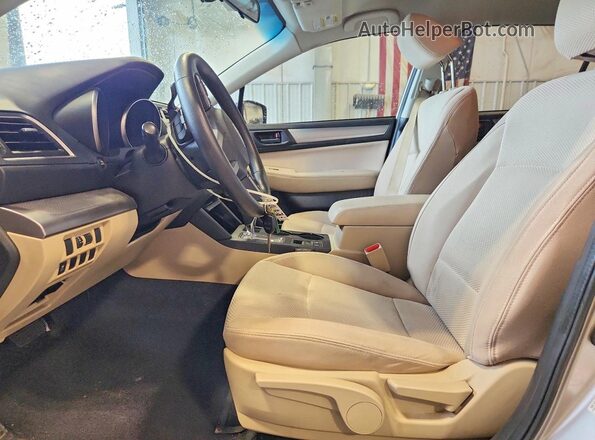 4S4BSAAC2H3289499 2017 SUBARU OUTBACK Silver Widok wnętrza z przodu