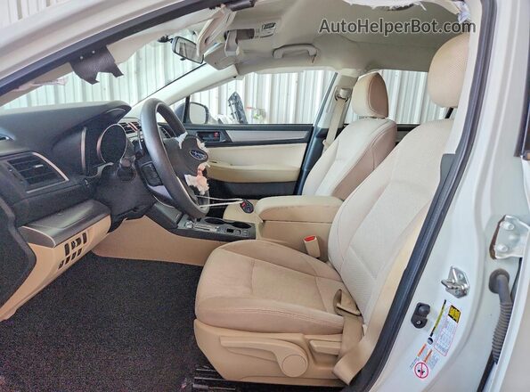 4S4BSABC4K3340913 2019 SUBARU OUTBACK White Widok wnętrza z przodu