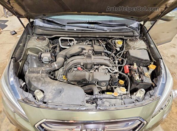 4S4BSACC1J3200752 2018 SUBARU OUTBACK Green ძრავის განყოფილების ხედი