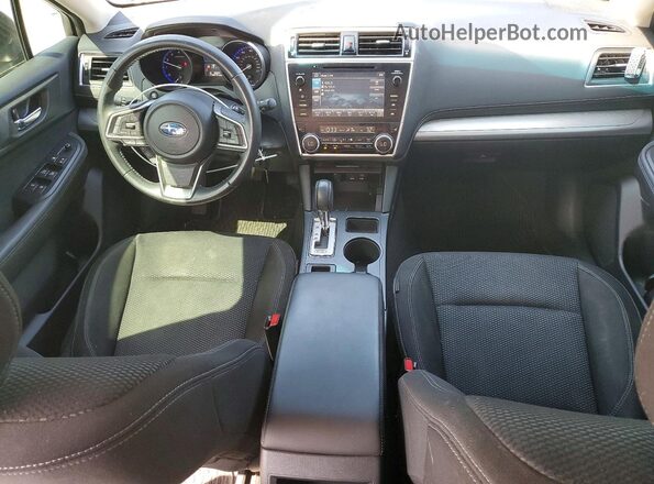 4S4BSACC4J3271962 2018 SUBARU OUTBACK Черный Вид панели приборов