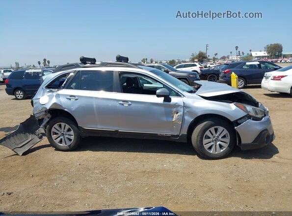 4S4BSACC5J3392547 2018 SUBARU OUTBACK Gray Widok wnętrza 360 stopni
