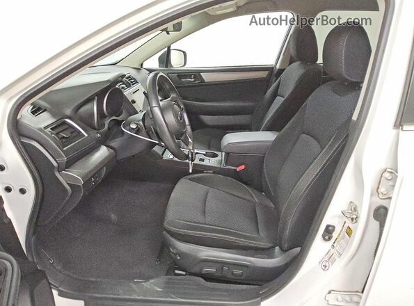 4S4BSACC9J3297716 2018 SUBARU OUTBACK Белый Вид салона спереди