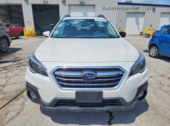 4S4BSADC0J3357784 2018 SUBARU OUTBACK White Widok z przodu