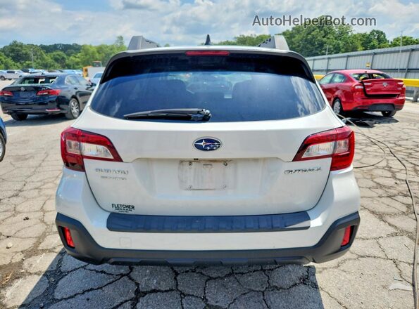 4S4BSADC0J3357784 2018 SUBARU OUTBACK White Widok z tyłu