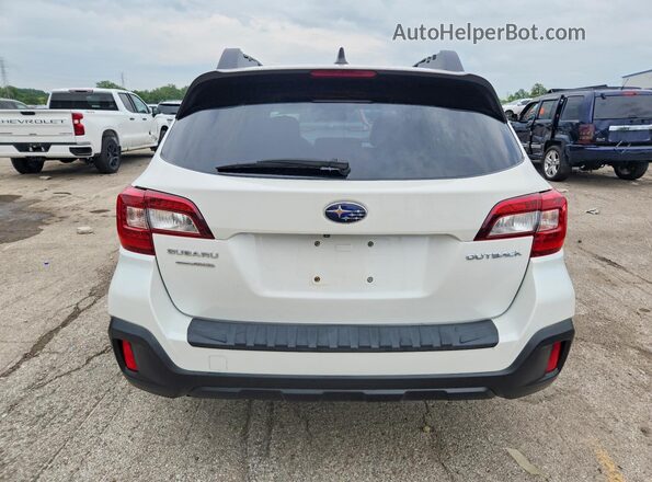 4S4BSADC3J3277413 2018 SUBARU OUTBACK White Հետևի տեսք