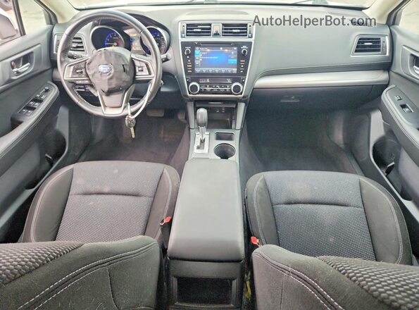 4S4BSADC3J3277413 2018 SUBARU OUTBACK White Առջևի վահանակի տեսք