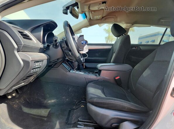 4S4BSAFC1J3389155 2018 SUBARU OUTBACK White Սալոնի դիմացի տեսք