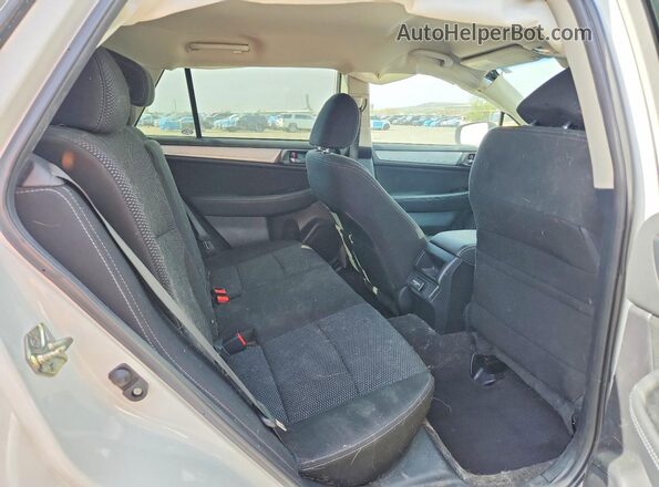 4S4BSAFC1J3389155 2018 SUBARU OUTBACK White Սալոնի հետևի տեսք