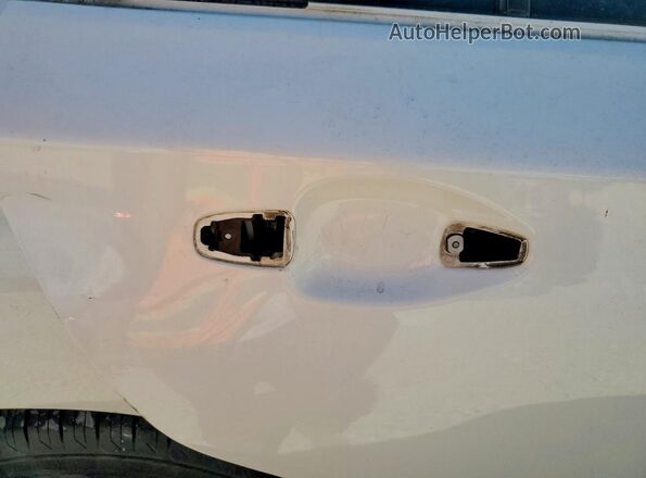 4S4BSAFC6J3256469 2018 SUBARU OUTBACK White Vista de los asientos traseros