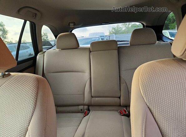 4S4BSAFC9H3382285 2017 SUBARU OUTBACK Green Rear seats view