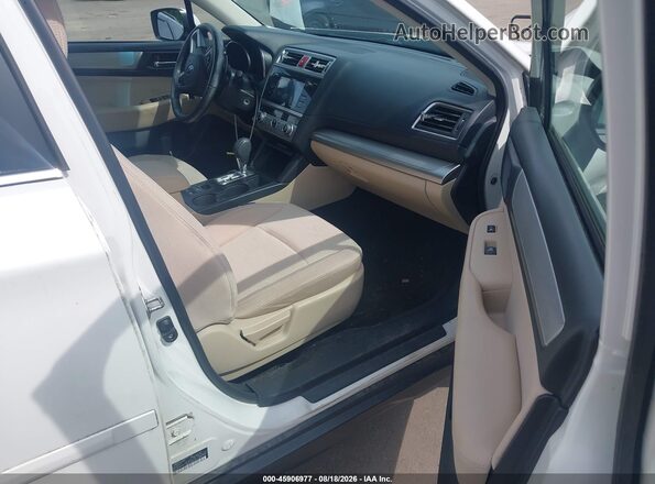 4S4BSAFCXH3429372 2017 SUBARU OUTBACK White Vista interior delantera
