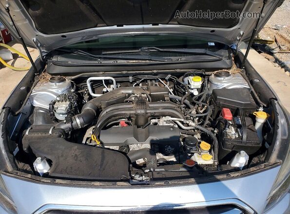 4S4BSAFCXJ3201104 2018 SUBARU OUTBACK Silver Вид задньої частини салону