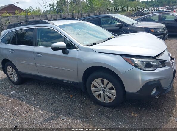 4S4BSAFCXK3383694 2019 SUBARU OUTBACK Silver Rear interior view
