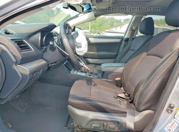 4S4BSAHC3K3395473 2019 SUBARU OUTBACK Серебряный Вид салона спереди