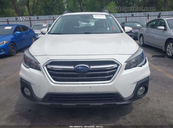 4S4BSAHC4K3305067 2019 SUBARU OUTBACK White Вид задньої частини салону