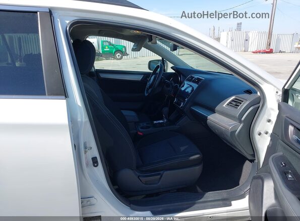 4S4BSAHC5K3319544 2019 SUBARU OUTBACK White Front interior view
