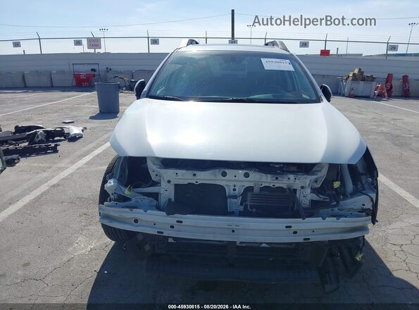 4S4BSAHC5K3319544 2019 SUBARU OUTBACK White Rear interior view