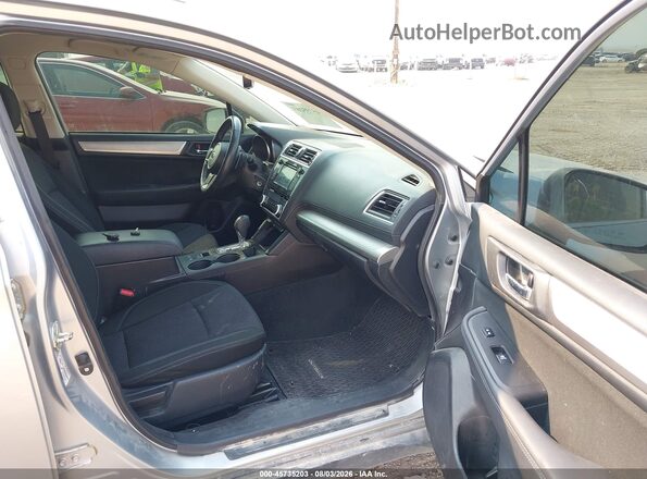4S4BSAHC9J3245415 2018 SUBARU OUTBACK Silver Սալոնի դիմացի տեսք
