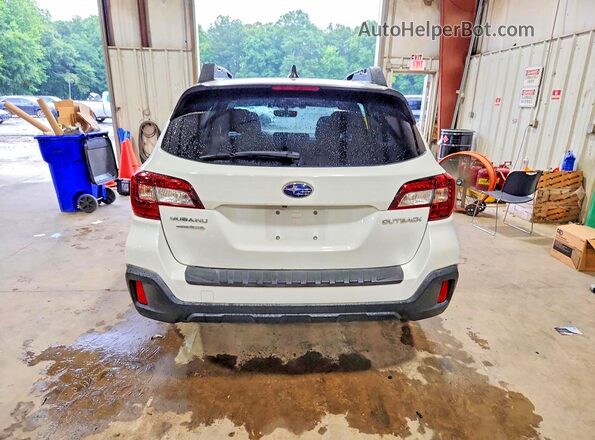 4S4BSAJC9K3311053 2019 SUBARU OUTBACK White Widok z tyłu