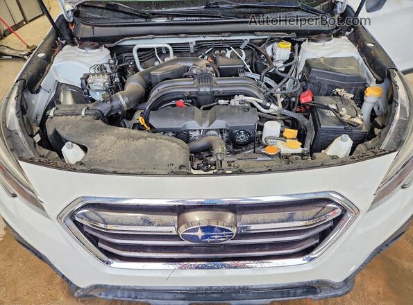 4S4BSAJC9K3311053 2019 SUBARU OUTBACK White Widok komory silnika