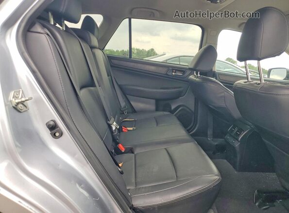 4S4BSAKC8H3429392 2017 SUBARU OUTBACK Silver Вид задньої частини салону