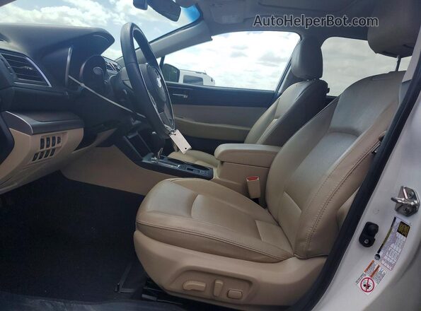 4S4BSANC0H3412923 2017 SUBARU OUTBACK Белый Вид салона спереди