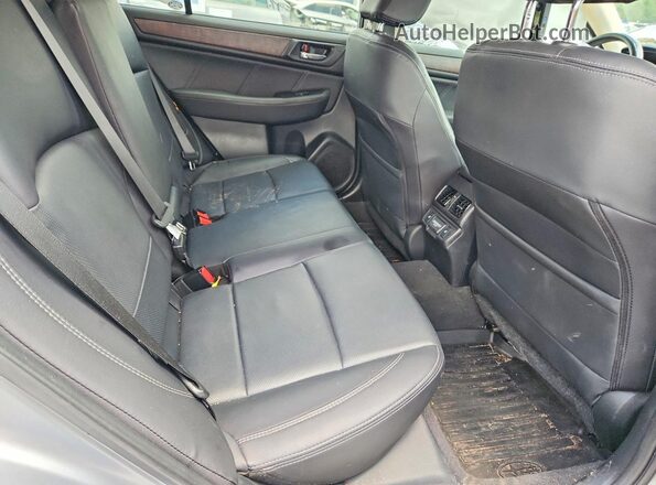 4S4BSANC1J3310200 2018 SUBARU OUTBACK Серебряный Вид задней части салона