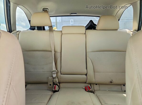 4S4BSANC2J3333405 2018 SUBARU OUTBACK Silver Հետևի նստատեղերի տեսք