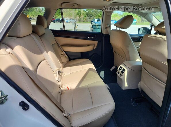 4S4BSANC3H3290915 2017 SUBARU OUTBACK Белый Вид задней части салона
