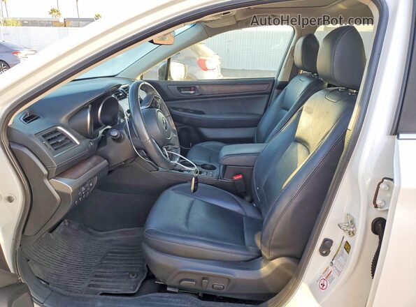 4S4BSANC5K3385645 2019 SUBARU OUTBACK White Vista interior delantera