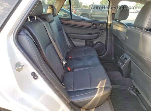 4S4BSANC5K3385645 2019 SUBARU OUTBACK White Vista interior trasera
