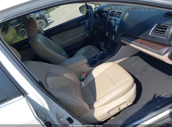 4S4BSANC6K3263988 2019 SUBARU OUTBACK White Front interior view