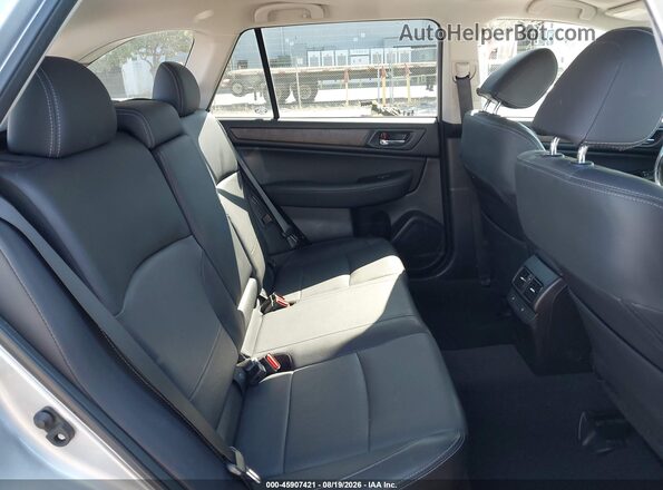 4S4BSANC7H3373604 2017 SUBARU OUTBACK Silver Вид наклейки з VIN-кодом
