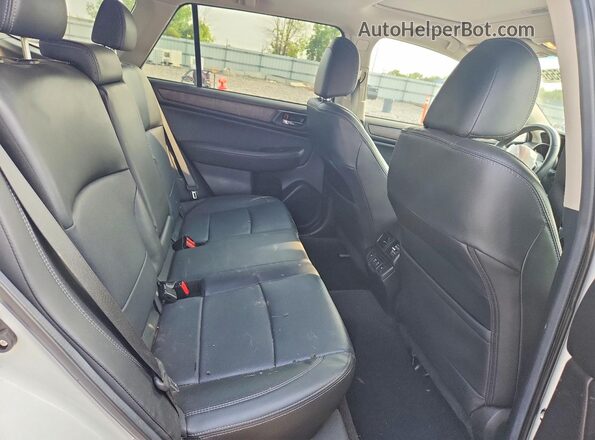 4S4BSANC7K3358396 2019 SUBARU OUTBACK White Rear interior view