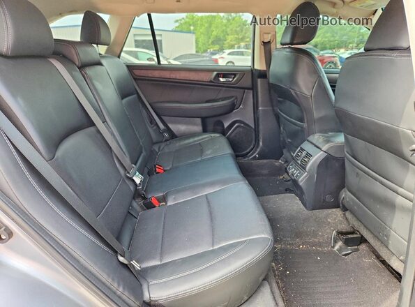 4S4BSANC7K3368443 2019 SUBARU OUTBACK Silver Widok wnętrza z tyłu