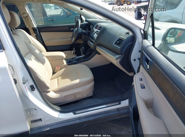 4S4BSANC8H3312746 2017 SUBARU OUTBACK White Սալոնի դիմացի տեսք