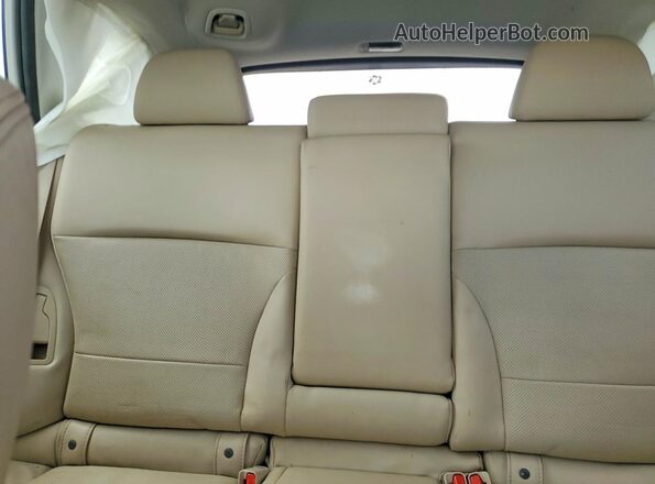 4S4BSANC8H3326582 2017 SUBARU OUTBACK White Հետևի նստատեղերի տեսք