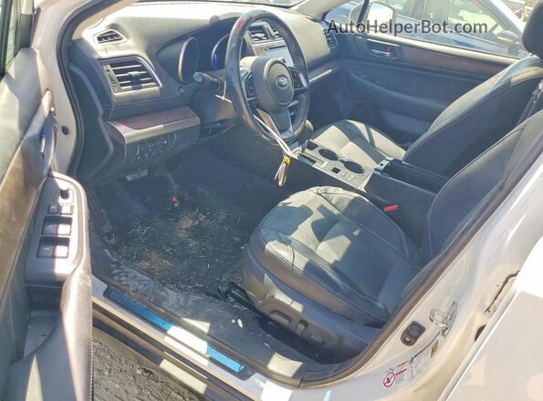 4S4BSANC9J3258850 2018 SUBARU OUTBACK White Առջևի վահանակի տեսք