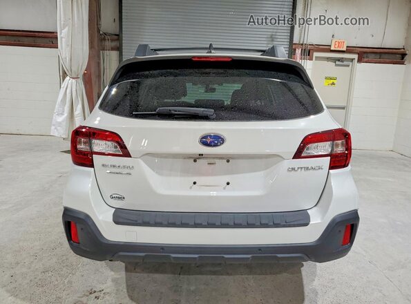 4S4BSANCXJ3313967 2018 SUBARU OUTBACK Белый Вид сзади