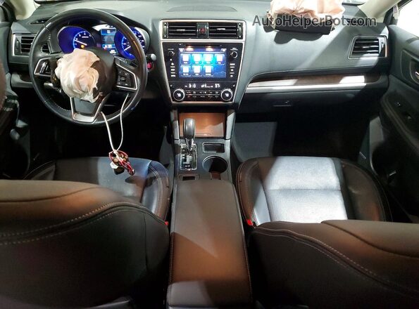 4S4BSANCXJ3313967 2018 SUBARU OUTBACK Белый Вид панели приборов