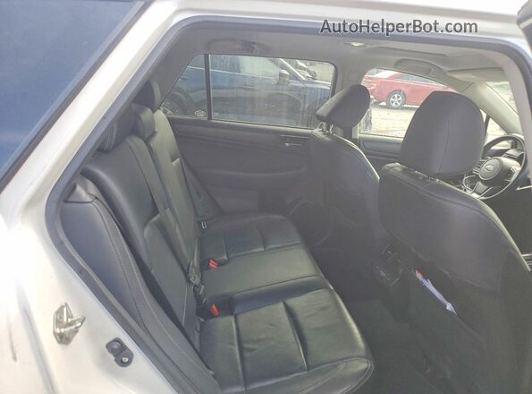 4S4BSANCXJ3366393 2018 SUBARU OUTBACK Белый Вид задней части салона