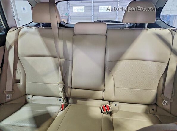 4S4BSBNCXG3311957 2016 SUBARU OUTBACK Gold Widok tylnych siedzeń