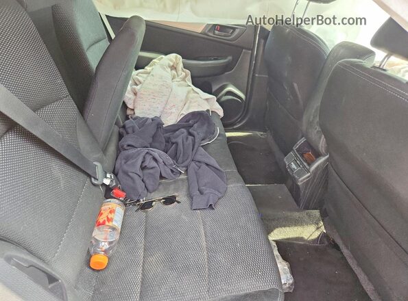 4S4BSDAC8J3372264 2018 SUBARU OUTBACK Silver Rear seats view