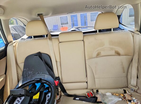 4S4BSENC0G3269168 2016 SUBARU OUTBACK White Հետևի նստատեղերի տեսք