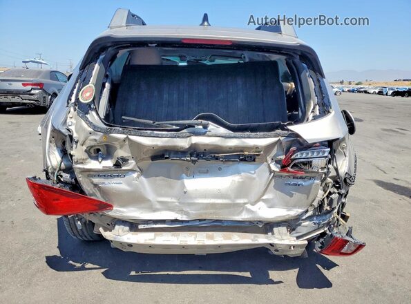 4S4BSENC2J3218312 2018 SUBARU OUTBACK Silver Հետևի տեսք