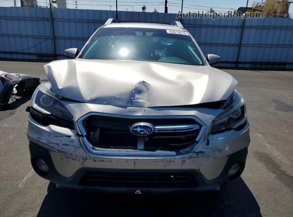 4S4BSENC2J3218312 2018 SUBARU OUTBACK Silver Դիմացի տեսք