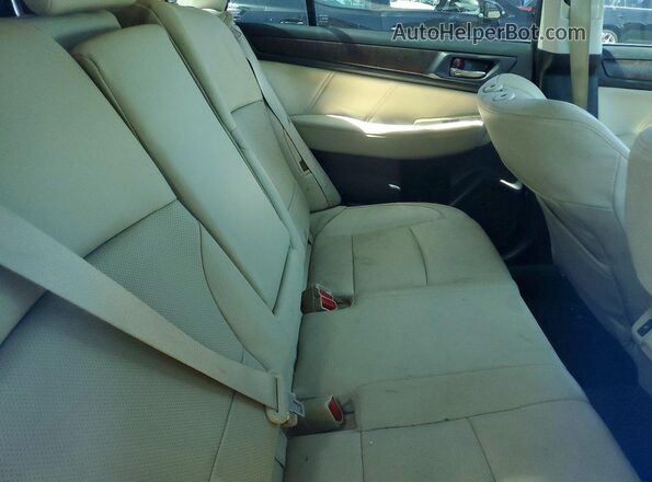 4S4BSENC2J3218312 2018 SUBARU OUTBACK Silver Սալոնի հետևի տեսք