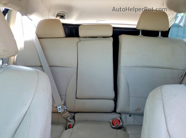 4S4BSENC2J3218312 2018 SUBARU OUTBACK Silver Հետևի նստատեղերի տեսք
